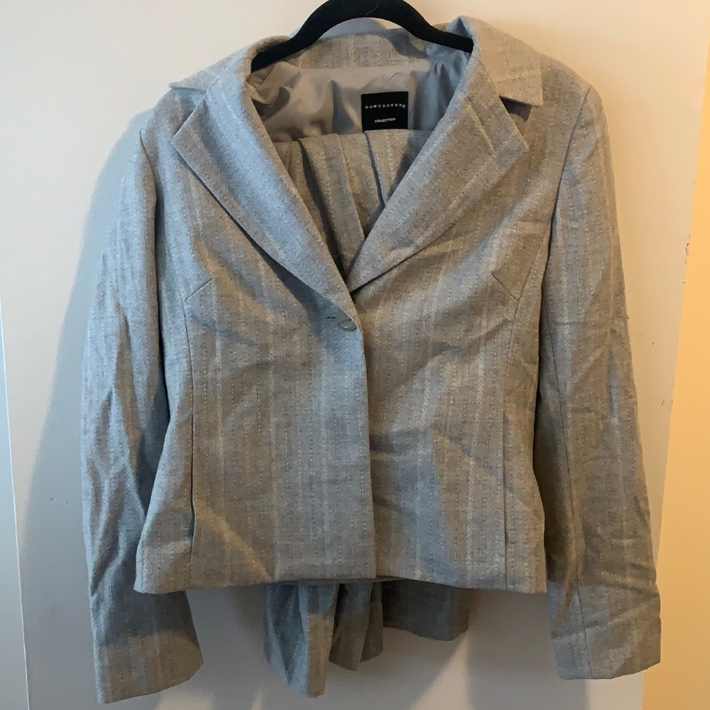 Woman’s blazer with pants suit—virgin wool